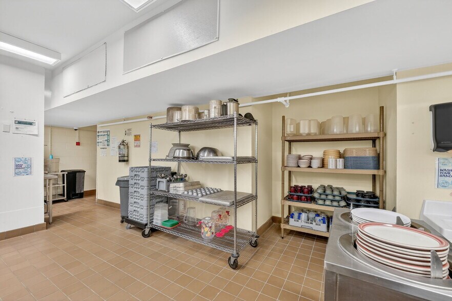 More Photos Of 106 Hospital Dr, Smithville Assisted Living For Sale