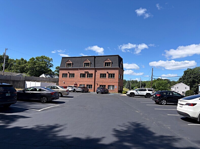 More Photos Of 100 Treble Cove Rd, Billerica Medical For Lease