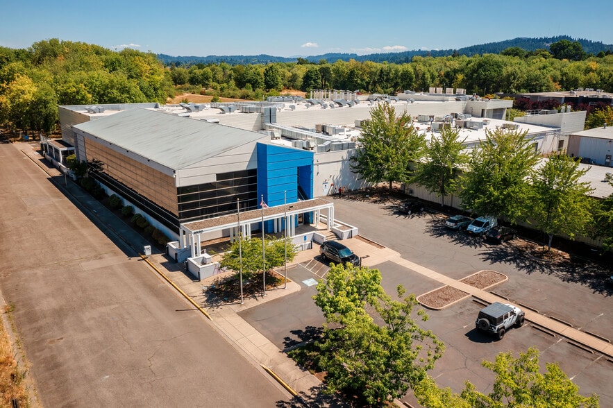 More Photos Of 3590 W 3rd Ave, Eugene Manufacturing For Lease