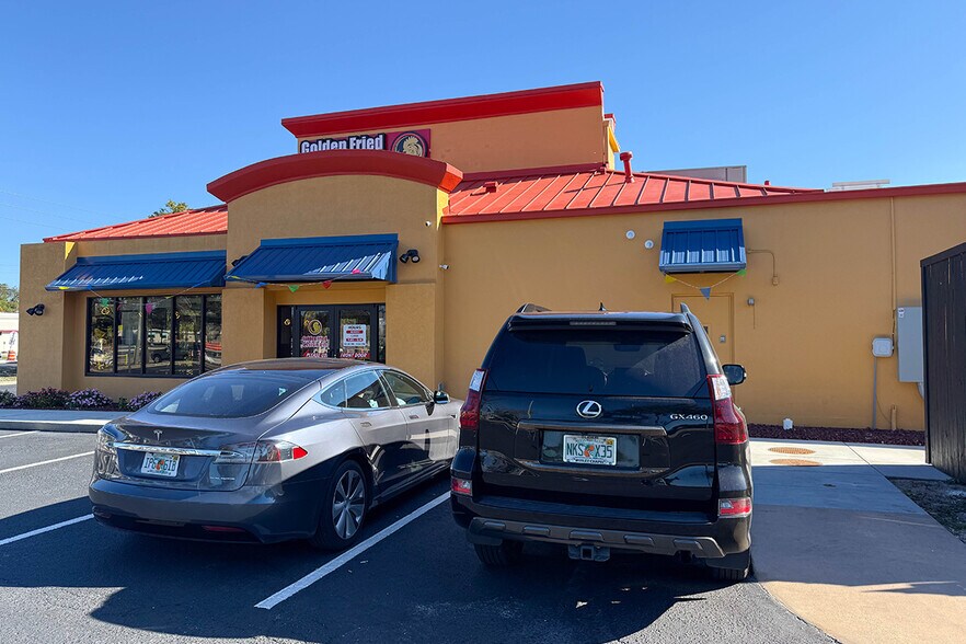 More Photos Of 4535 E Bay Dr, Clearwater Restaurant For Sale