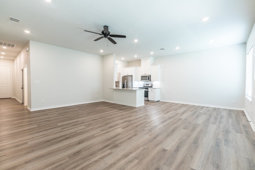 More Photos Of 14151 County Road 192, Tyler Apartments For Sale