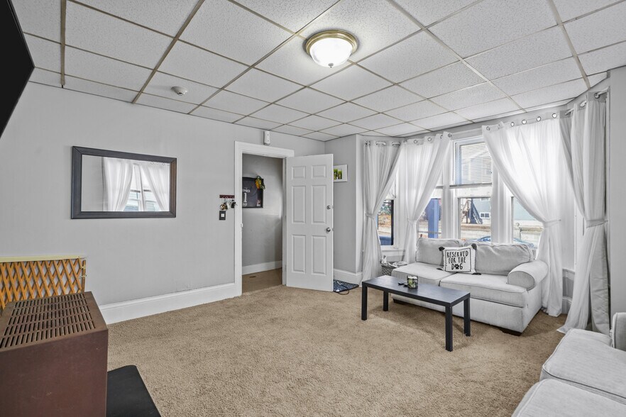 More Photos Of 79 Hamlet Ave, Woonsocket Apartments For Sale