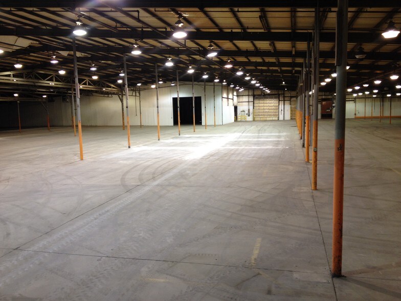 More Photos Of 17074 Lee Hwy, Abingdon Manufacturing For Lease