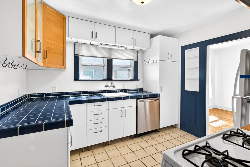 More Photos Of 3450 Vinton Ave, Los Angeles Apartments For Sale