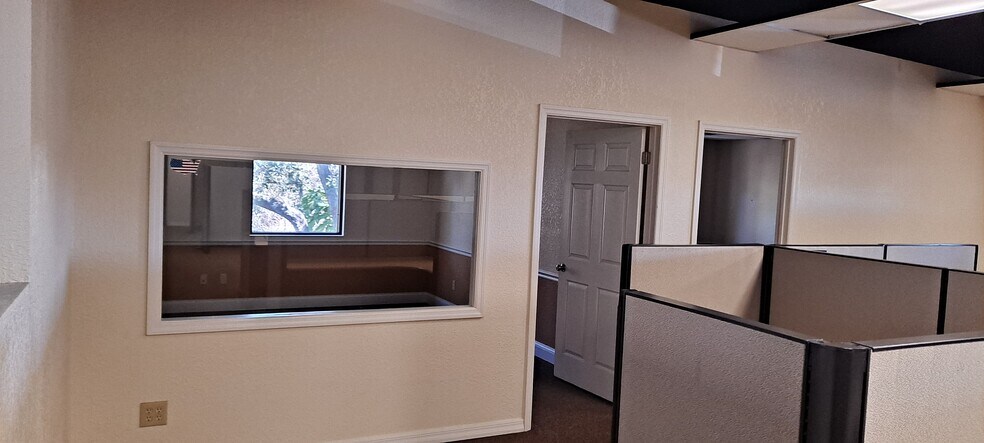 More Photos Of 28051 US Hwy 19 N, Clearwater Office For Lease