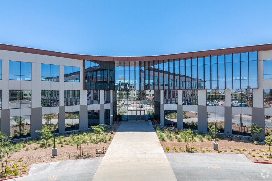 More Photos Of 6400 E McDowell Rd, Scottsdale Office For Lease