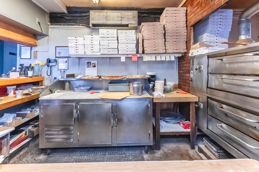 More Photos Of 180 Broadway, Port Ewen Storefront Retail Office For Sale