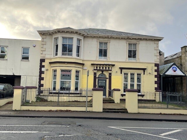 More Photos Of 17 Miller Rd, Ayr Restaurant For Lease