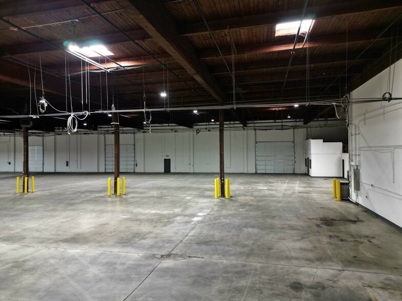 More Photos Of 4920 SE 26th Ave, Portland Industrial For Lease