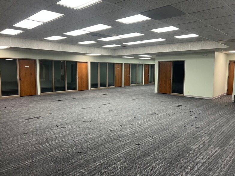 More Photos Of 1225-1301 E 18th St, Kansas City Warehouse For Sale