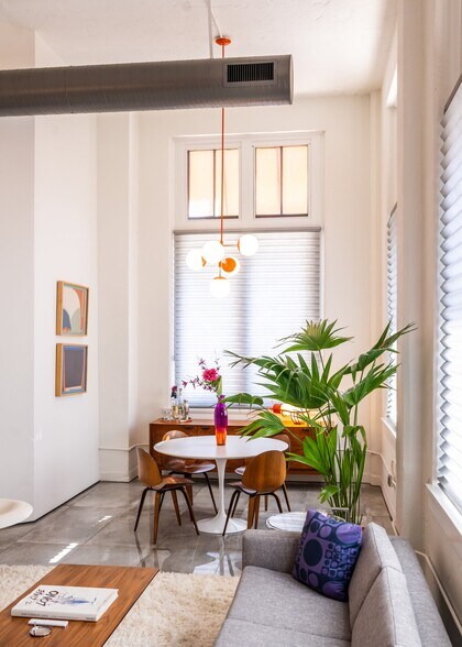 More Photos Of 523 Grand Blvd, Kansas City Apartments For Lease