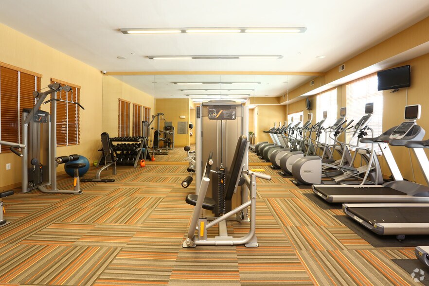 More Photos Of 2300 Washington Pl NE, Washington Apartments For Lease