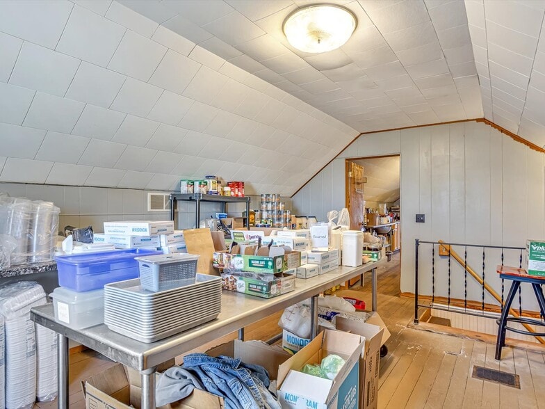 More Photos Of 214 Main St, Ruma Restaurant For Sale