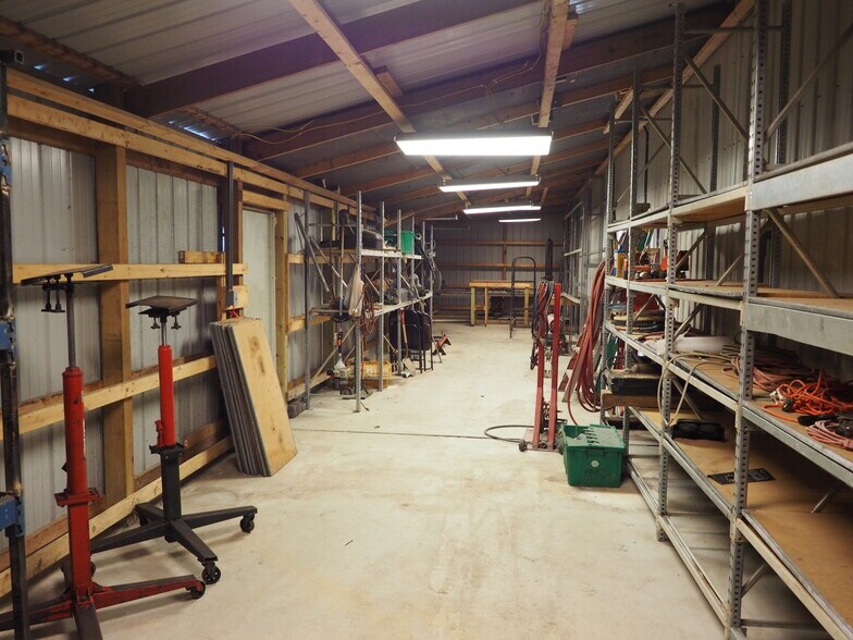 More Photos Of 9430 N Karen Dr, Mooresville Light Distribution For Lease