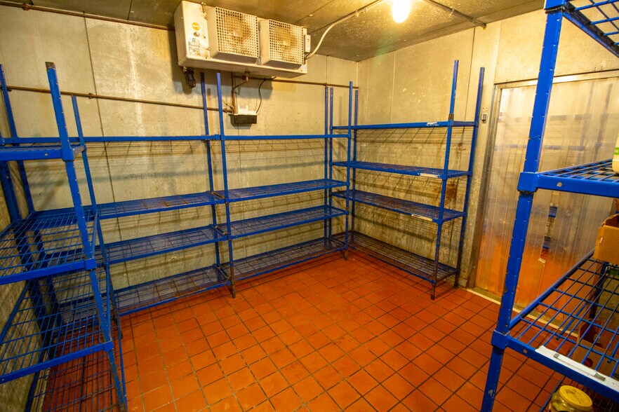 More Photos Of 5402 Portage Rd, Portage Restaurant For Lease