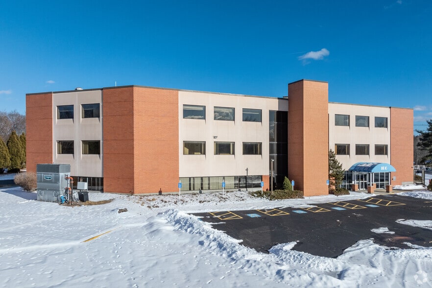 Primary Photo Of 106 E Main St, Westborough Medical For Lease