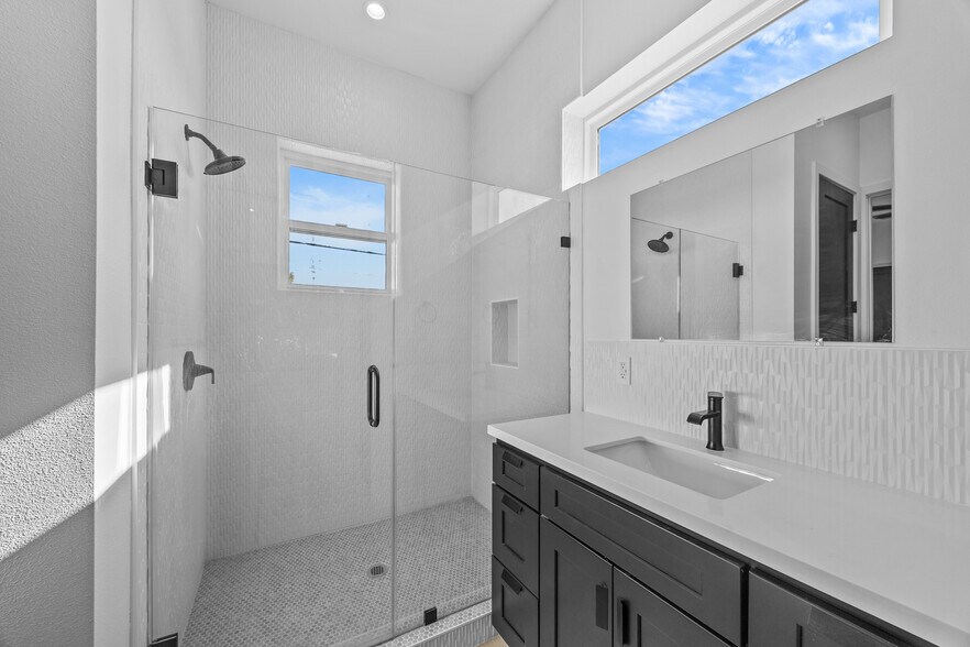 More Photos Of 3215 S El Camino Real, San Clemente Apartments For Sale