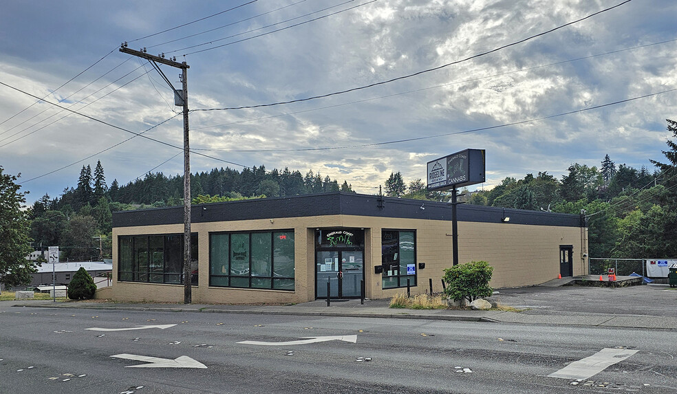 Primary Photo Of 939 N Callow Ave, Bremerton General Retail For Sale