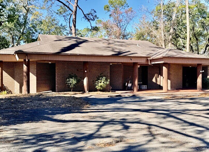 More Photos Of 1906 Debarry Ave, Orange Park Medical For Sale