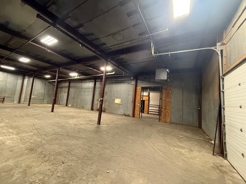 More Photos Of 1395 Suckle Hwy, Pennsauken Manufacturing For Lease