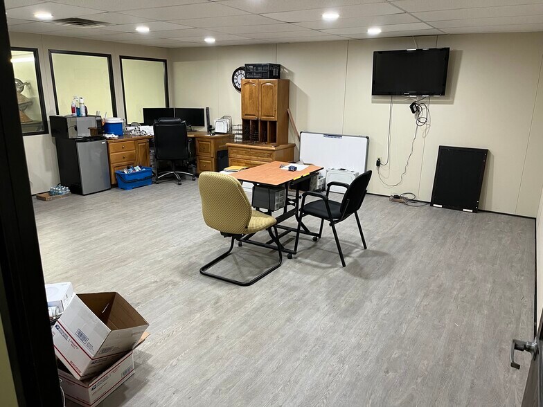 More Photos Of 2660 NW 15th Ct, Pompano Beach Warehouse For Lease