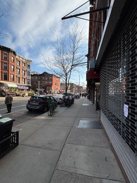 More Photos Of 148 7th Ave, Brooklyn Apartments For Lease