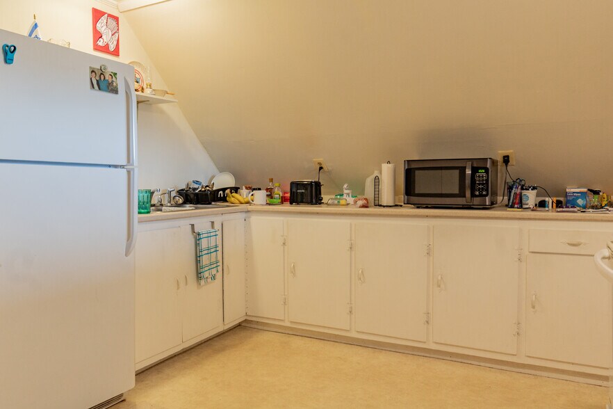 More Photos Of 1530 Congress St, Portland Multifamily For Sale