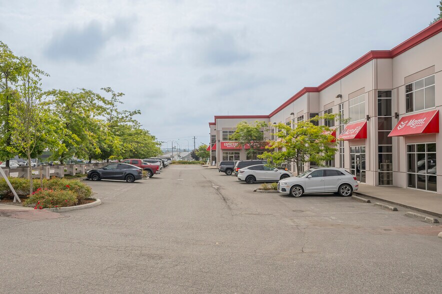 More Photos Of 6039 196 St, Surrey Showroom For Sale