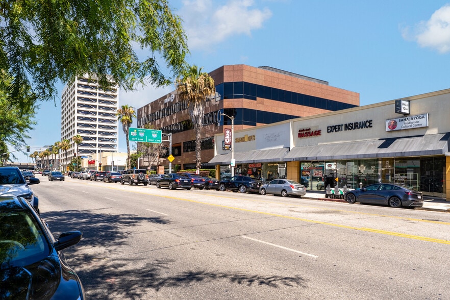 More Photos Of 15143-15153 Ventura Blvd, Sherman Oaks Storefront For Sale