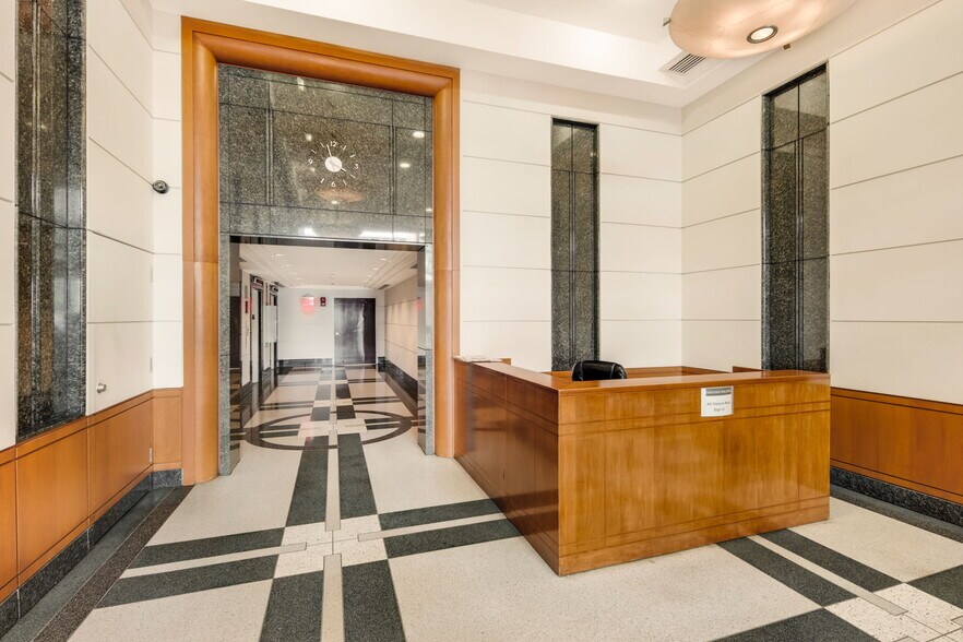 More Photos Of 1100 H St NW, Washington Office For Lease