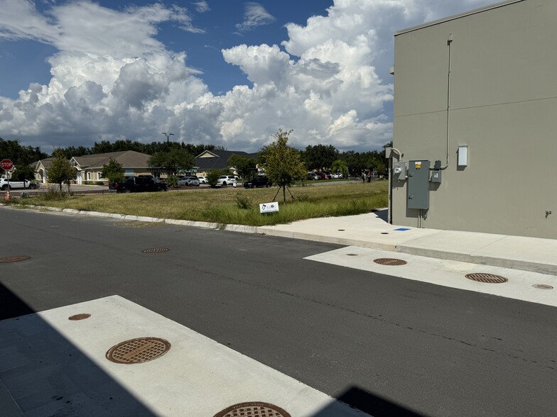 More Photos Of 6924 Old Big Bend Rd, Gibsonton Medical For Sale