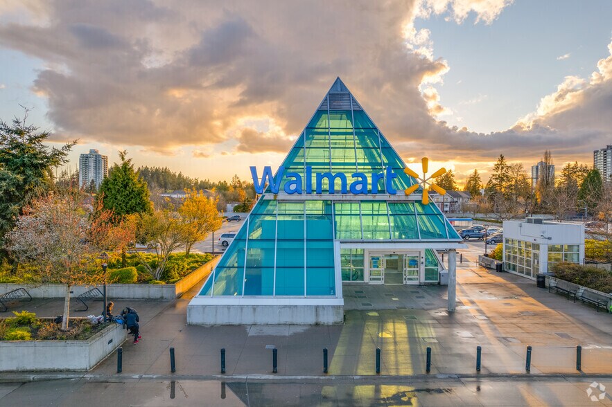 More Photos Of 10355 152nd St, Surrey Storefront For Lease