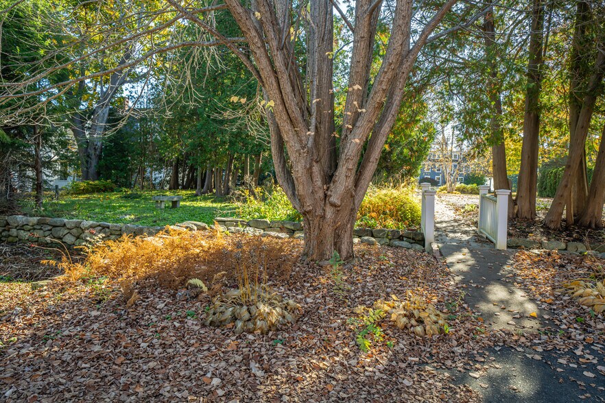 More Photos Of 73 Elm St, Camden Office For Sale