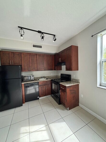 More Photos Of 843 SW 13th Ave, Miami Apartments For Sale