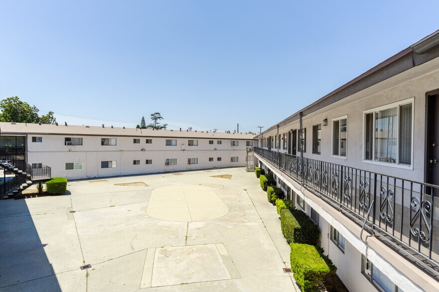More Photos Of 11441 Asher St, El Monte Apartments For Sale