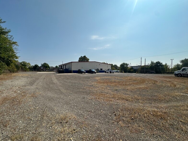 More Photos Of 5301 Crayton Ave, Cleveland Warehouse For Lease