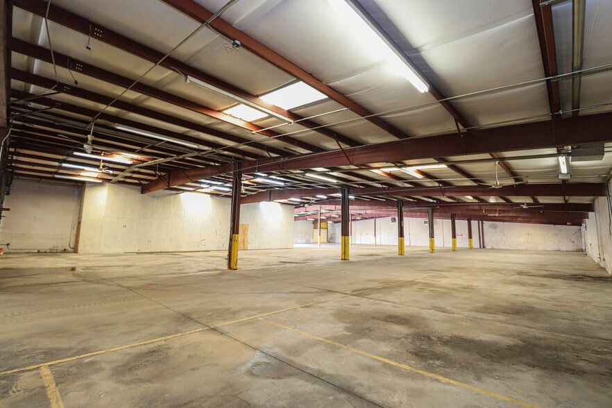 More Photos Of 4734 Potato House Ct, Wilson Warehouse For Lease