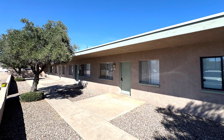 Primary Photo Of 1518 E Hedrick Dr, Tucson Apartments For Sale