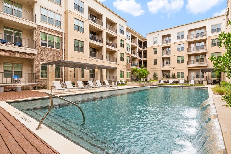 More Photos Of 4150 Belt Line Rd, Addison Apartments For Lease