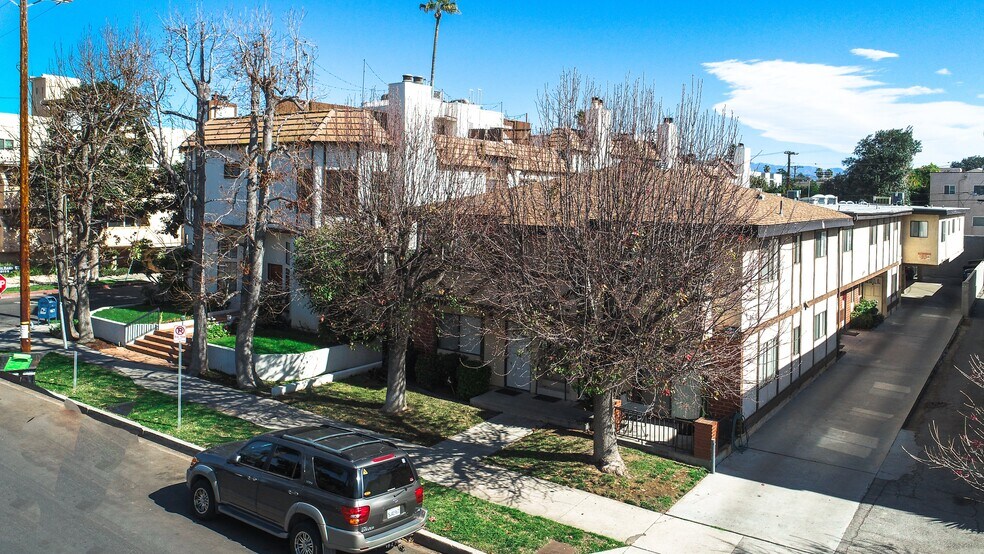 More Photos Of 4484 Murietta Ave, Sherman Oaks Apartments For Sale