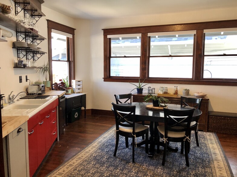 More Photos Of 7809 NE Everett St, Portland Religious Facility For Sale