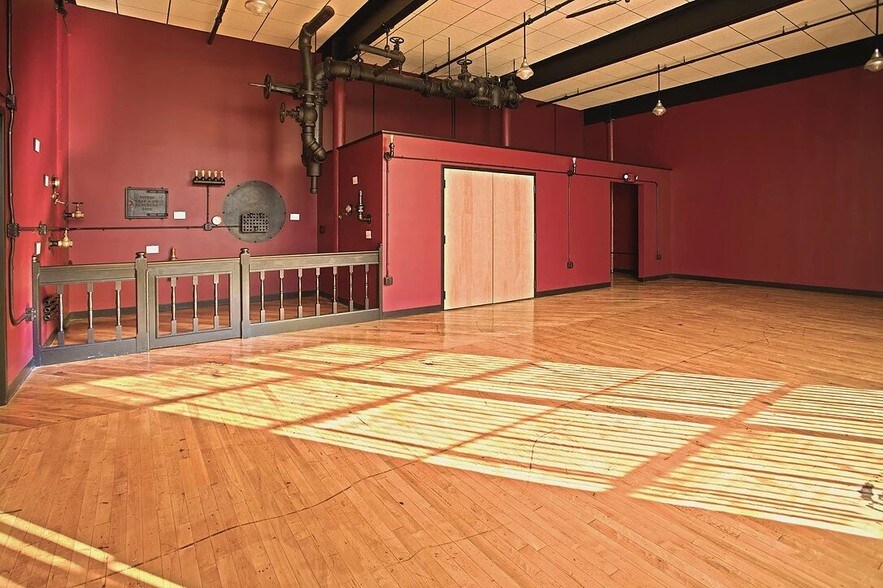 More Photos Of 642 Hilliard St, Manchester Unknown For Lease