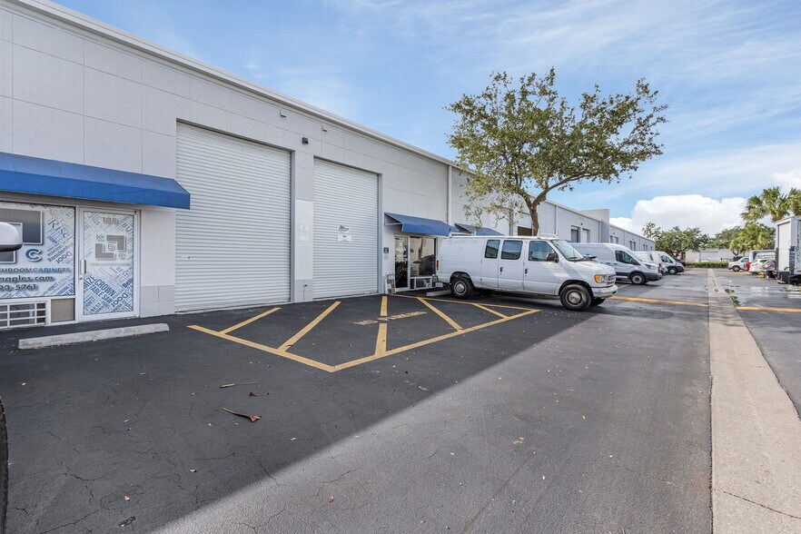 More Photos Of 4110 Enterprise Ave, Naples Unknown For Lease