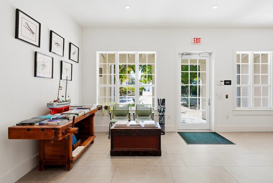 More Photos Of 315 9th St, West Palm Beach Office Residential For Sale