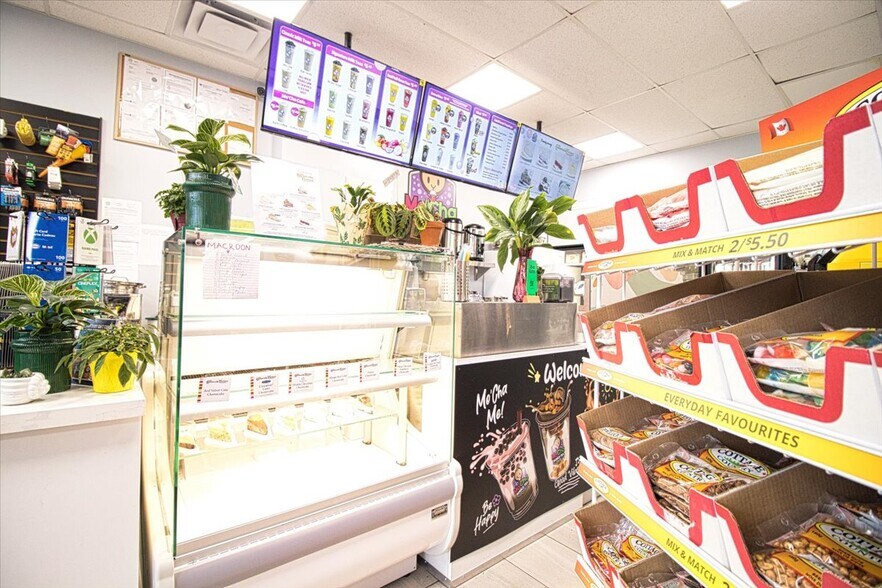More Photos Of 410 Queen St, Chatham Service Station For Sale
