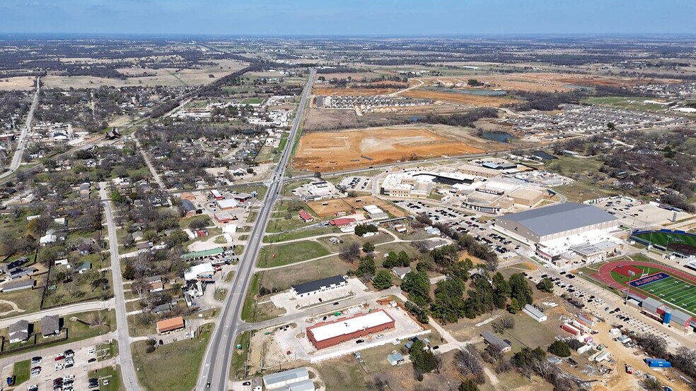 More Photos Of 500 Pine Ridge Lane, Aubrey General Retail For Lease