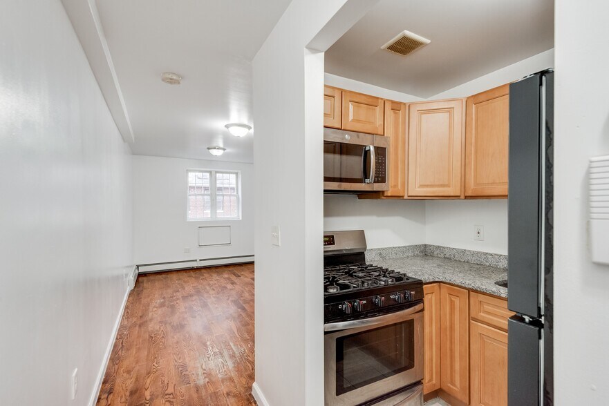 More Photos Of 253 E 206th St, Bronx Apartments For Sale