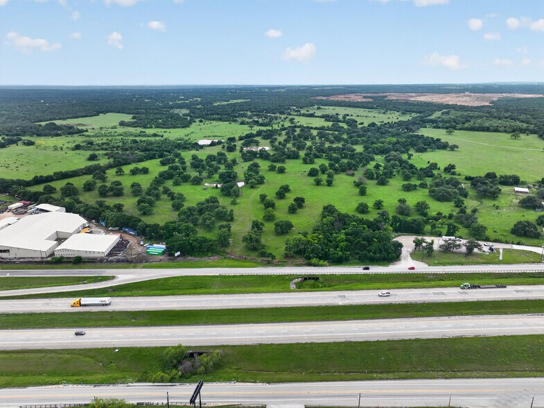 More Photos Of 14145 US-281, Santo Specialty For Sale