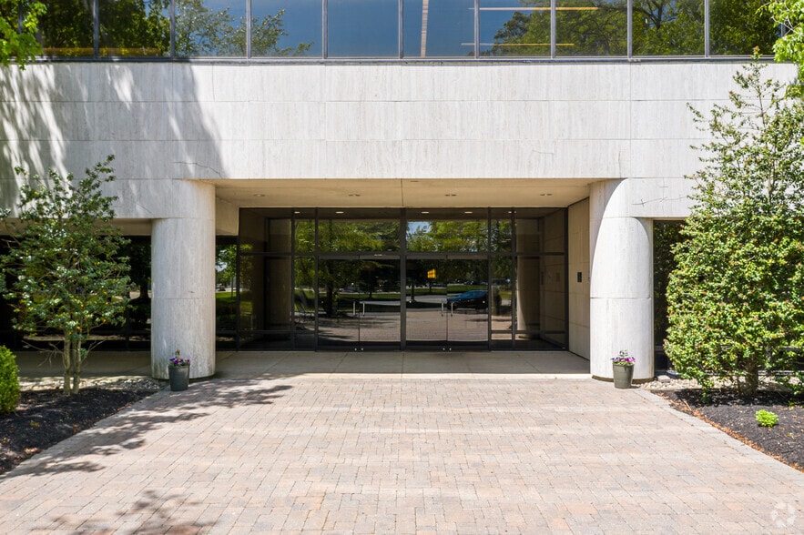 More Photos Of 105 Fieldcrest Ave, Edison Office For Lease