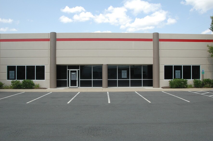 More Photos Of 7951 Gainsford Ct, Bristow Light Distribution For Lease